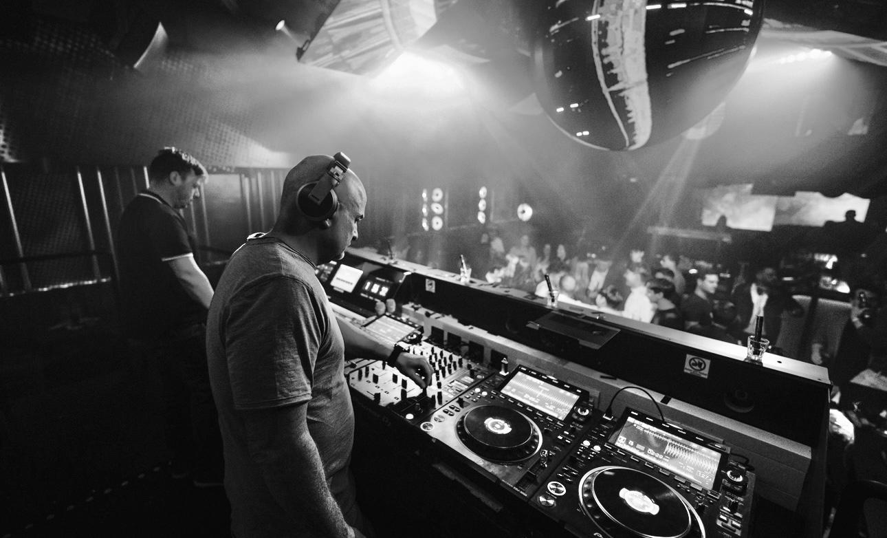 Housemeister Pete live